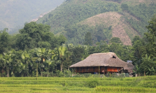 Di sản văn hoá tạo nên lợi thế du lịch cho Lào Cai 