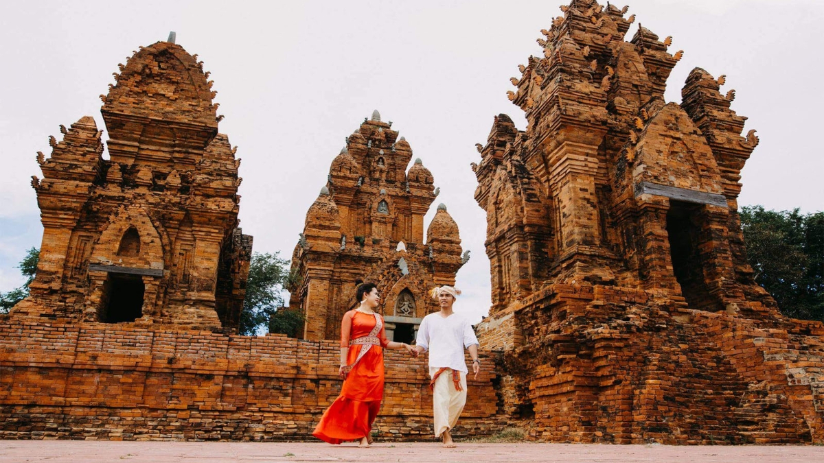Tháp Po Klong Garai (Ninh Thuận cũ).
