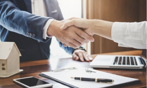 Khối ngoại bán thỏa thuận đột biến ở VJC 