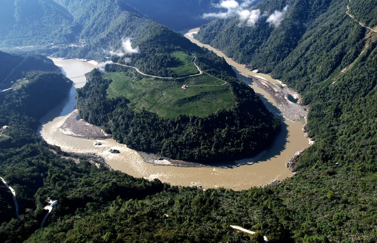 Một đoạn sông Yarlung Tsangpo ở khu tự trị Tây Tạng, Trung Quốc - Ảnh: Getty Images