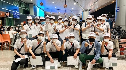 Vietnamese workers in S Korea to see pay rise with 2026 minimum wage hike