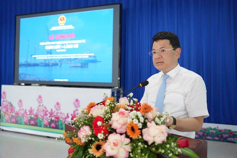 Phó Chủ tịch UBND thành phố Huế Hoàng Hải Minh phát biểu tại buổi lễ