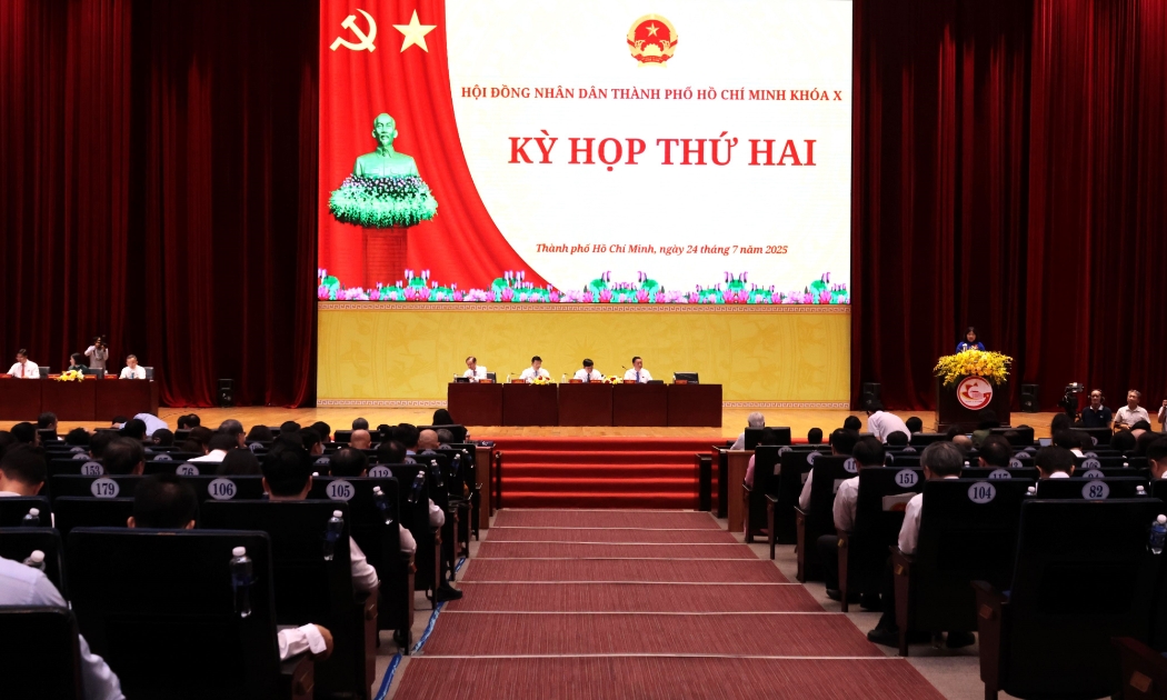 Toàn cảnh kỳ họp - Ảnh: Cổng thông tin điện tử TP.HCM.