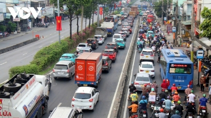 $400 mln contract sealed for initial phase of HCMC-Moc Bai Expressway project
