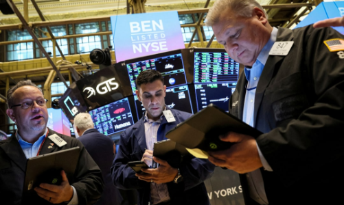 S&P 500 tiếp tục leo dốc nhờ cổ phiếu Alphabet, giá dầu tăng nhẹ