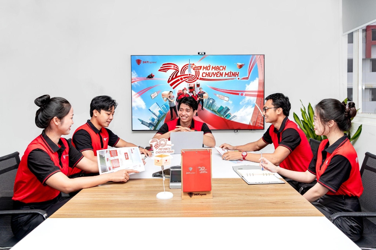 Tinh thần “chiến binh” không ngại thách thức, quyết tâm đổi mới nổi bật trong hình ảnh nhận diện mới.