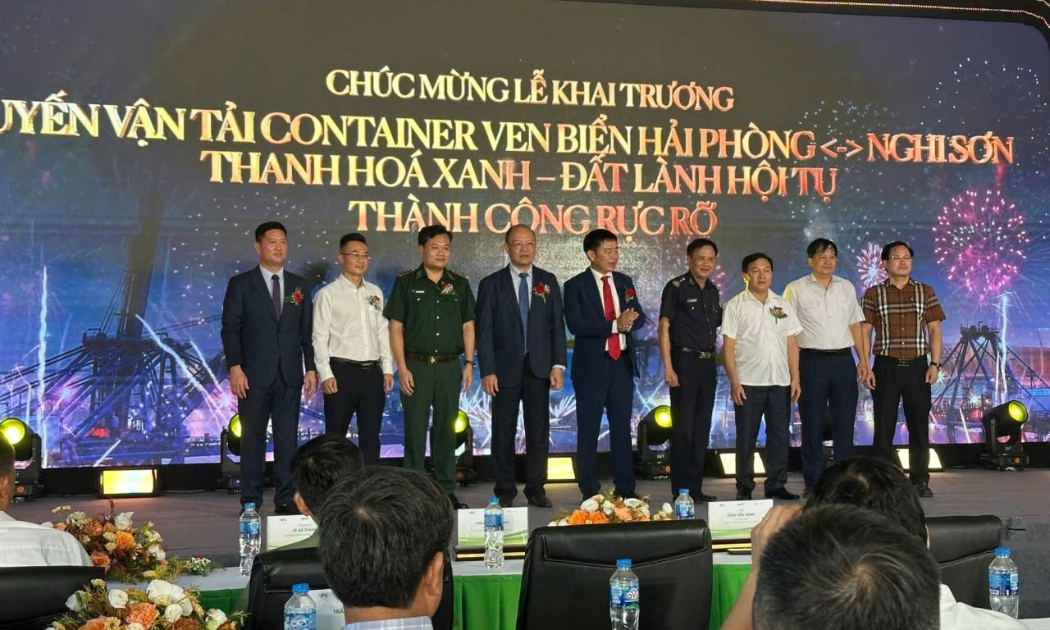 Lễ khai trương tuyến vận tải container ven biển Hải Phòng – Nghi Sơn.