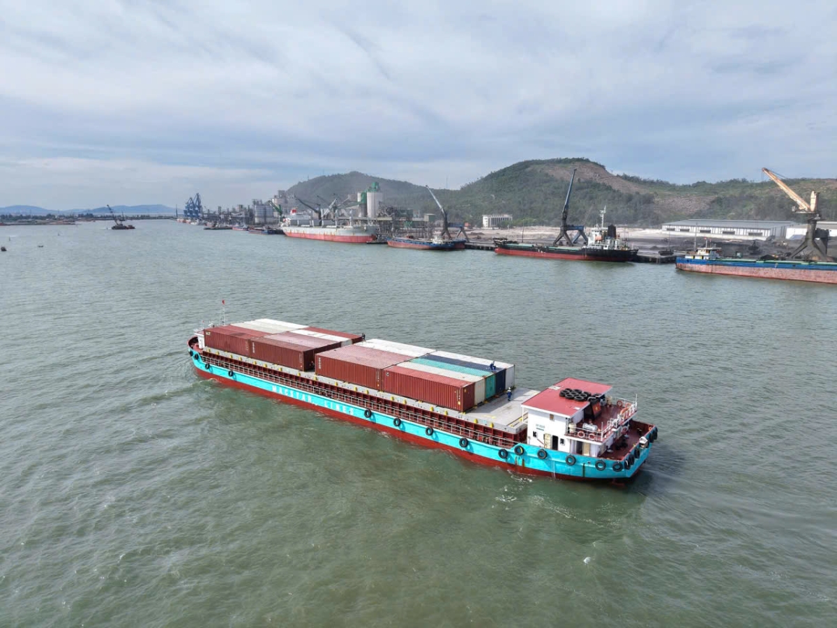 Tuyến container mới sẽ gi&uacute;p giảm tải &aacute;p lực cho hệ thống đường bộ, tiết kiệm chi ph&iacute; logistics cho doanh nghiệp