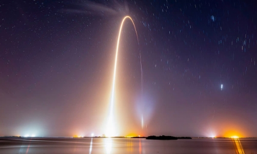 SpaceX tiếp tục phóng thêm 52 vệ tinh Starlink sau sự cố gián đoạn toàn cầu