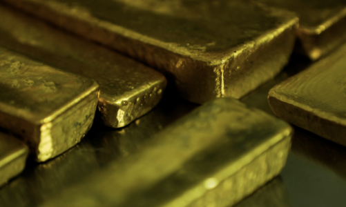 Giá vàng đương đầu áp lực giảm khi Mỹ liên tục đạt thỏa thuận thương mại