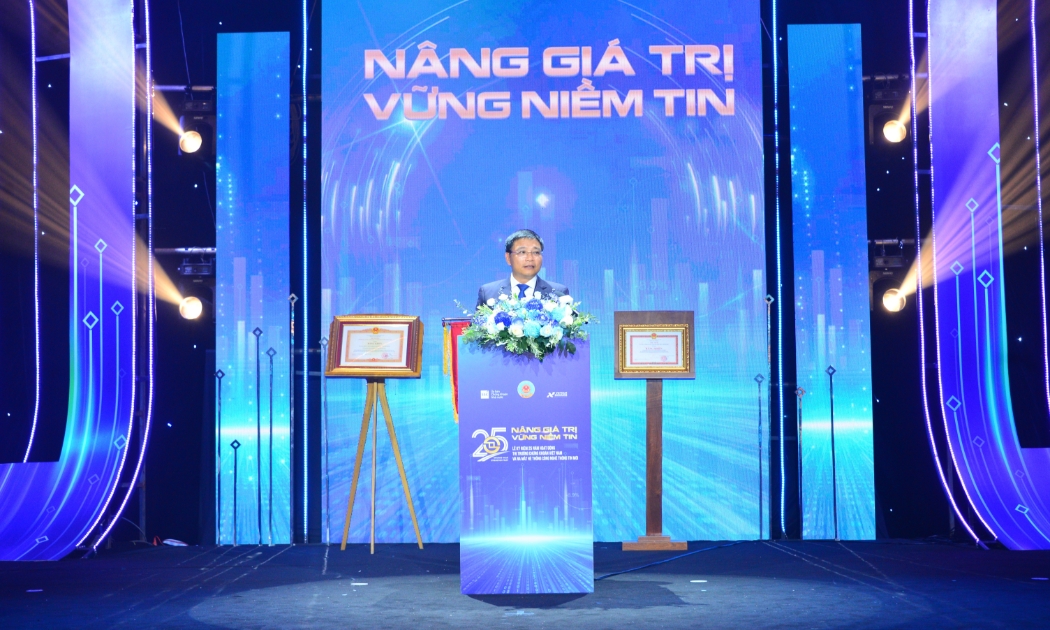 Bộ trưởng Bộ Tài chính Nguyễn Văn Thắng phát biểu tại buổi lễ sáng 28/7.