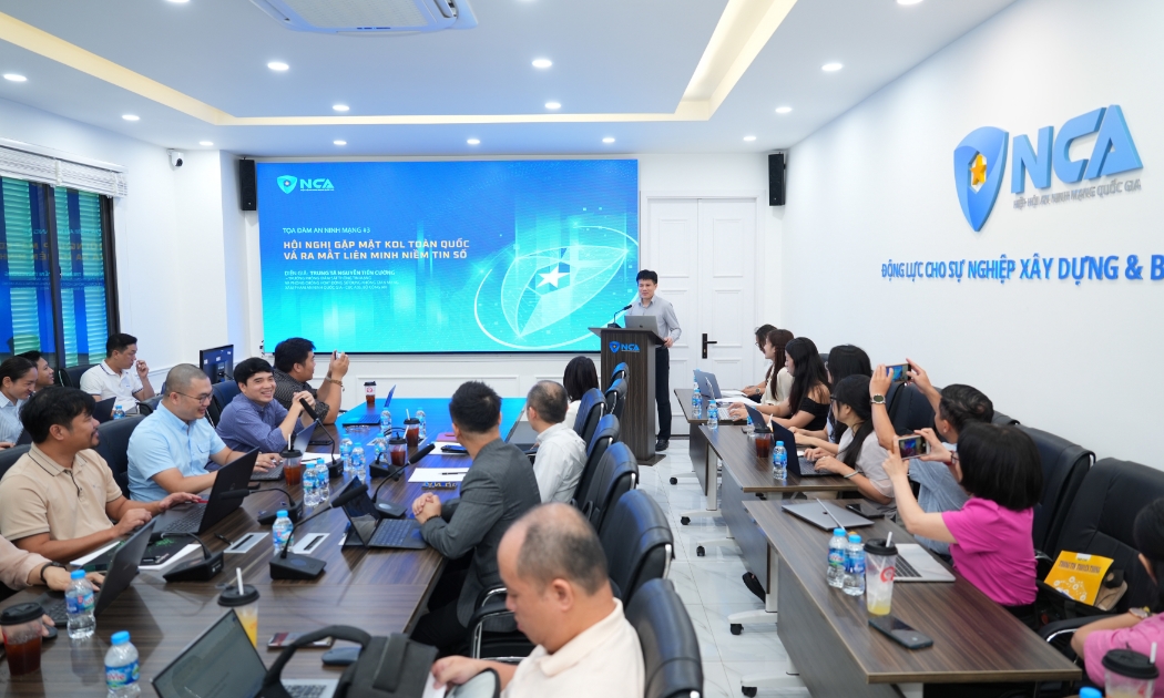 Toàn cảnh toạ đàm an ninh mạng với chuyên đề “Kiến tạo niềm tin số” do Hiệp hội An ninh mạng quốc gia tổ chức ngày 28/7.