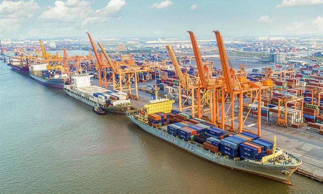 Bến cảng số 1, 2 thuộc Khu bến cảng Lạch Huyện (Hải Phòng)