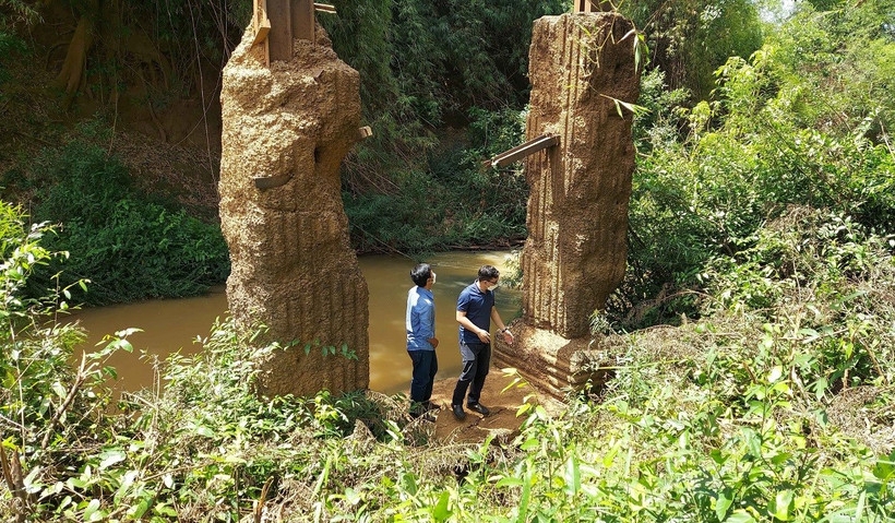 Cầu Mã Đà nối Bình Phước với Đồng Nai bị đánh sập trong chiến tranh - Ảnh tư liệu/TTXVN.