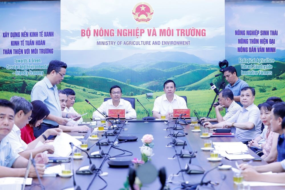 Hội nghị trực tuyến tại điểm cầu Hà Nội.