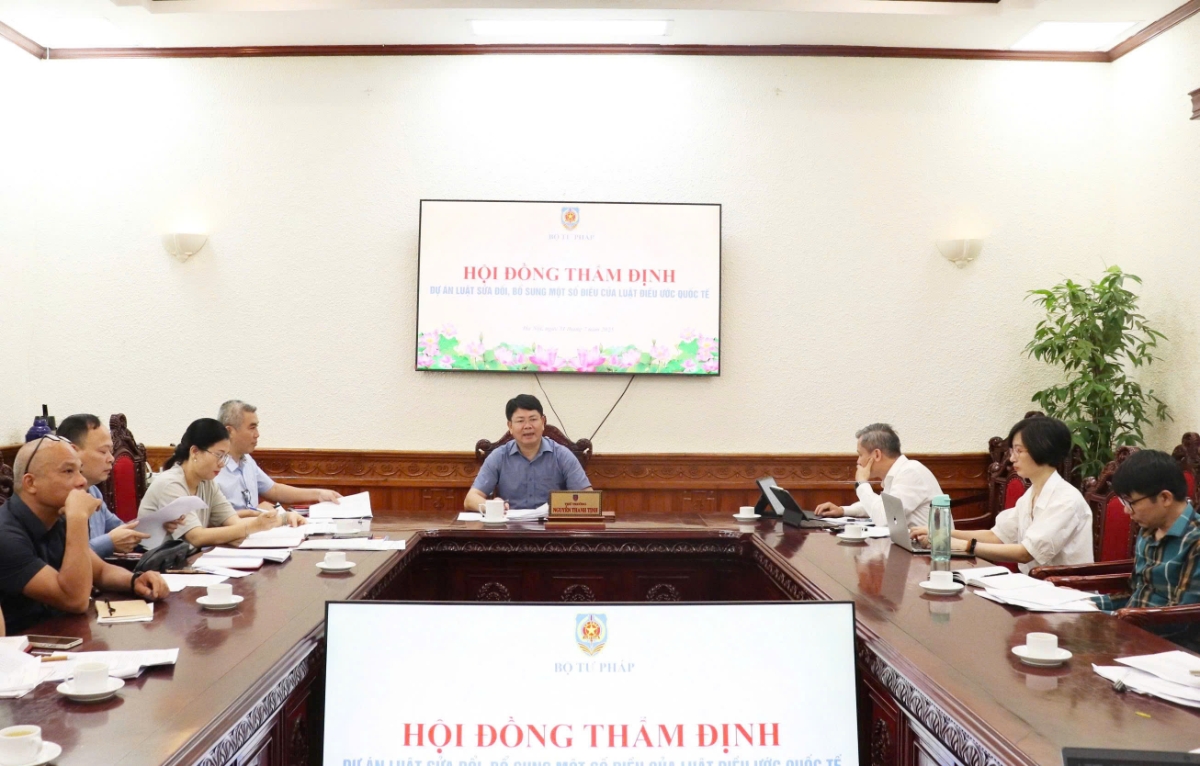 Quang cảnh phiên thẩm định. Ảnh: MOJ.