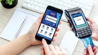 Deputy PM orders stronger push for cashless payments