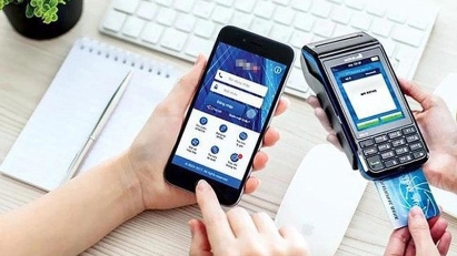 Deputy PM orders stronger push for cashless payments