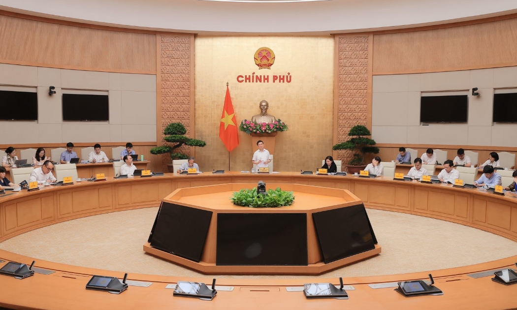 Phó Thủ tướng Hồ Đức Phớc nhấn mạnh yêu cầu phải điều hành chính sách tiền tệ hiệu quả, giữ vững ổn định vĩ mô, chống lạm phát, giữ vững tỉ giá, thúc đẩy tăng trưởng kinh tế - Ảnh: VGP/Trần Mạnh