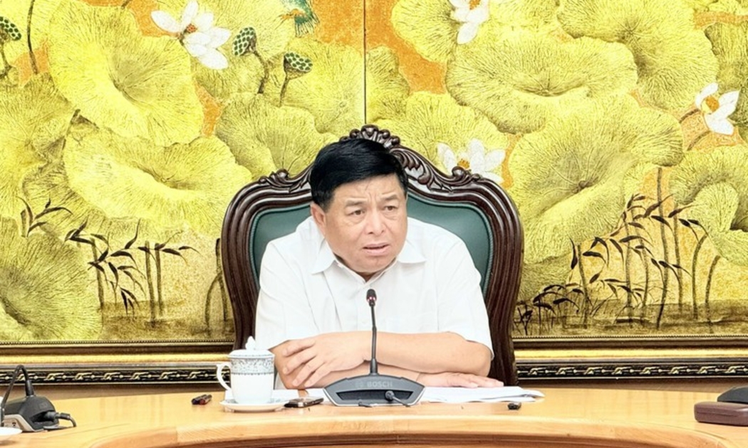 Phó Thủ tướng Nguyễn Chí Dũng họp về rà soát, thúc đẩy các dự án FDI của doanh nghiệp Hàn Quốc đang muốn đầu tư vào lĩnh vực chiến lược tại Việt Nam vào chiều ngày 31/7. Ảnh: VGP