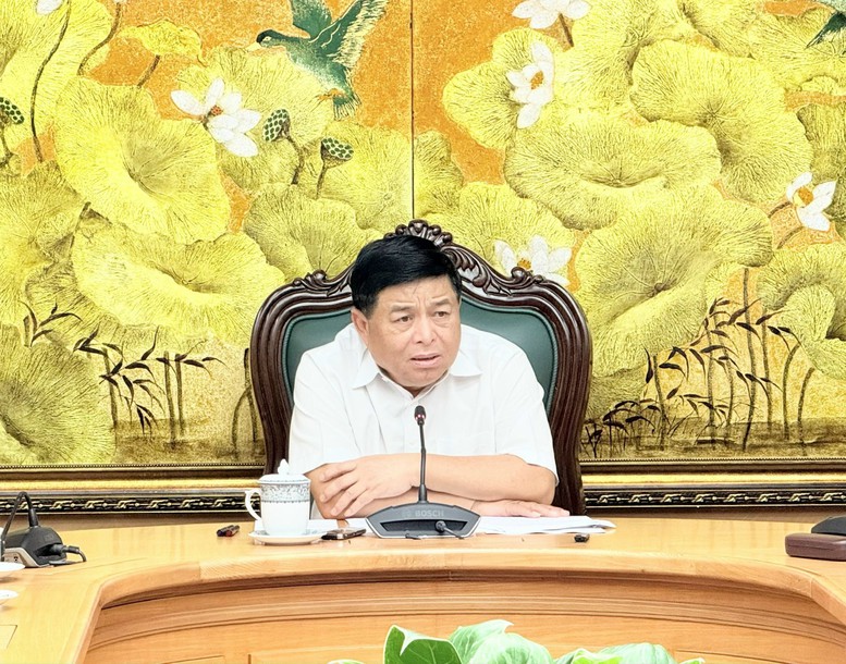 Phó Thủ tướng Nguyễn Chí Dũng họp về rà soát, thúc đẩy các dự án FDI của doanh nghiệp Hàn Quốc đang muốn đầu tư vào lĩnh vực chiến lược tại Việt Nam vào chiều ngày 31/7. Ảnh: VGP