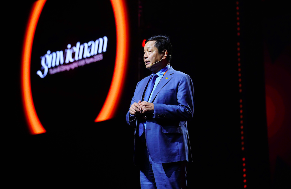 Chủ tịch FPT Trương Gia Bình chia sẻ tại sự kiện GM Vietnam 2025 sáng 2/8.