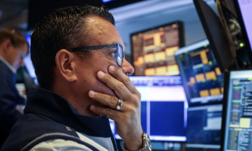 Chứng khoán Mỹ bán tháo vì số liệu việc làm ảm đạm, giá dầu sụt mạnh