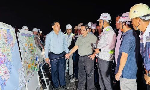 Thủ tướng kiểm tra công trường cầu Nhơn Trạch, thúc tiến độ các dự án trọng điểm phía Nam