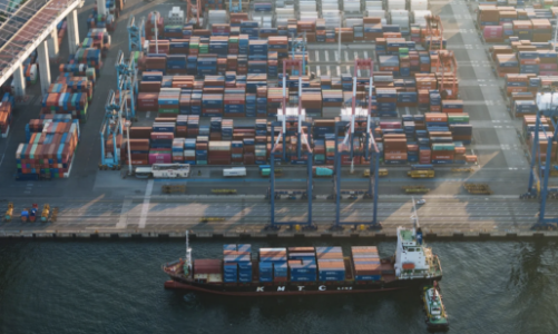 Xuất khẩu của Hàn Quốc tăng trưởng mạnh hơn dự báo nhờ nhu cầu chip