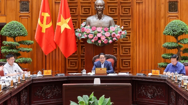 Thủ tướng: Thích ứng linh hoạt và hiệu quả với tình hình để đạt tăng trưởng 8,3-8,5%