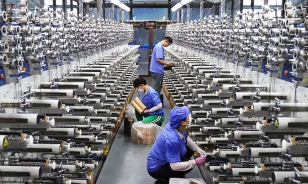 Một nhà máy sợi carbon ở tỉnh Giang Tô, miền Đông Trung Quốc - Ảnh: Getty Images