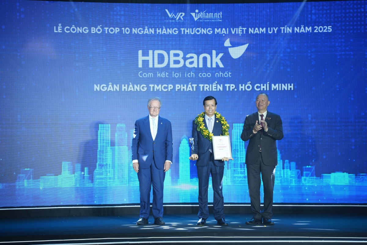 Với kết quả tăng trưởng tích cực và chiến lược phát triển bền vững, HDBank không ngừng khẳng định bản lĩnh tiên phong trong mô hình Tập đoàn tài chính ngân hàng đa năng và hiện đại.