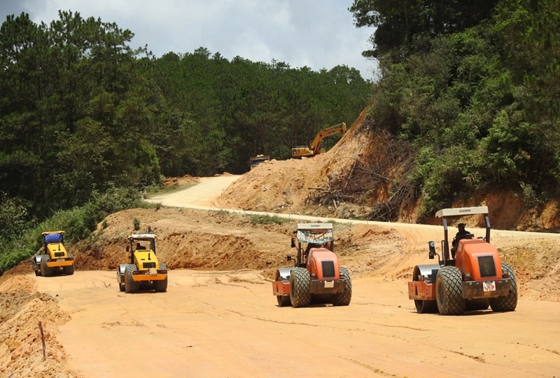 Quang Ngai proovince proposes over $76 mln to upgrade National Highway 24