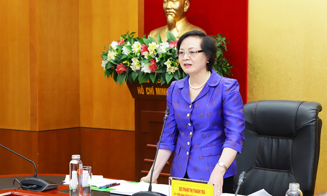 Bộ trưởng Bộ Nội vụ thông tin về việc Bộ sẽ cử cán bộ về hỗ trợ địa phương. Ảnh: MOHA.
