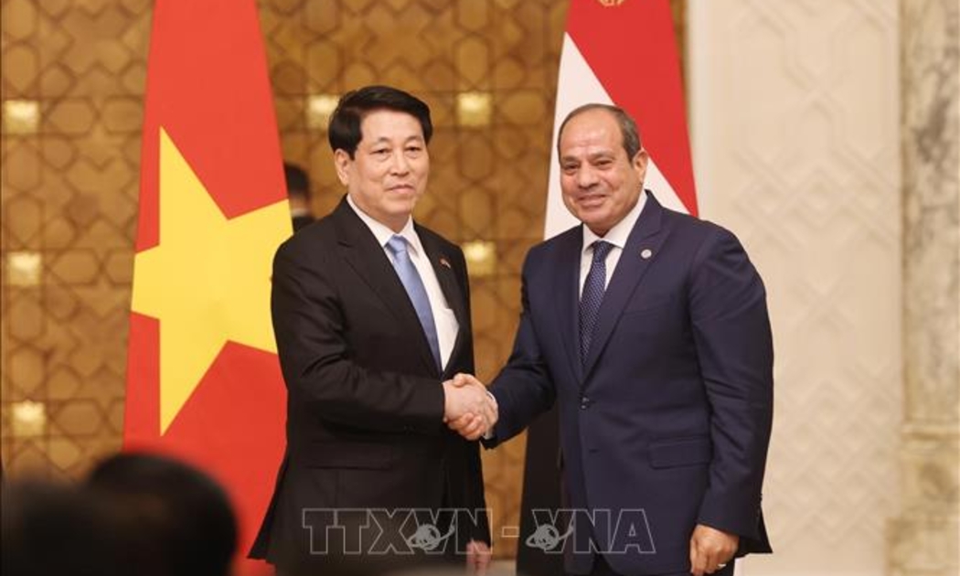 Chủ tịch nước Lương Cường và Tổng thống Ai Cập Abdel Fattah El-Sisi tại cuộc gặp gỡ báo chí, thông tin về kết quả hội đàm - Ảnh: TTXVN