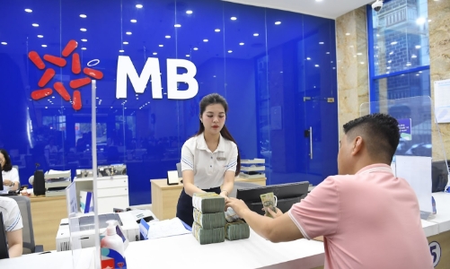 Bối cảnh thị trường buộc các ngân hàng đẩy mạnh nguồn thu phi lãi