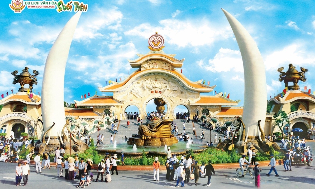 Cổng Suối Tiên những năm 2000, gắn liền ký ức tuổi thơ của hàng triệu du khách.
