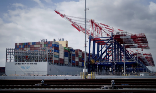 Quốc khố Mỹ tiếp tục thu “đậm” tiền thuế quan