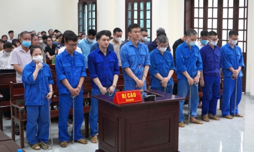 Tiếp tay buôn lậu hơn 13.000 container gỗ, cán bộ hải quan cửa khẩu Cảng Hải Phòng nhận hơn 8,1 tỷ  đồng 