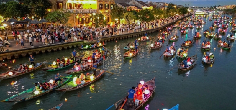 Vietnam welcomes over 12.2 mln foreign tourists in 7M