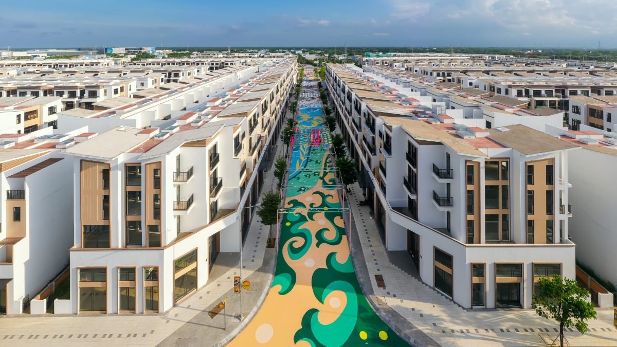 Tuyến phố đi bộ Millennia Journey đang được hoàn thiện. Đây là một trong hai hạng mục điểm nhấn sẽ được khai trương tại đại nhạc hội ngày 9/8 tới đây.