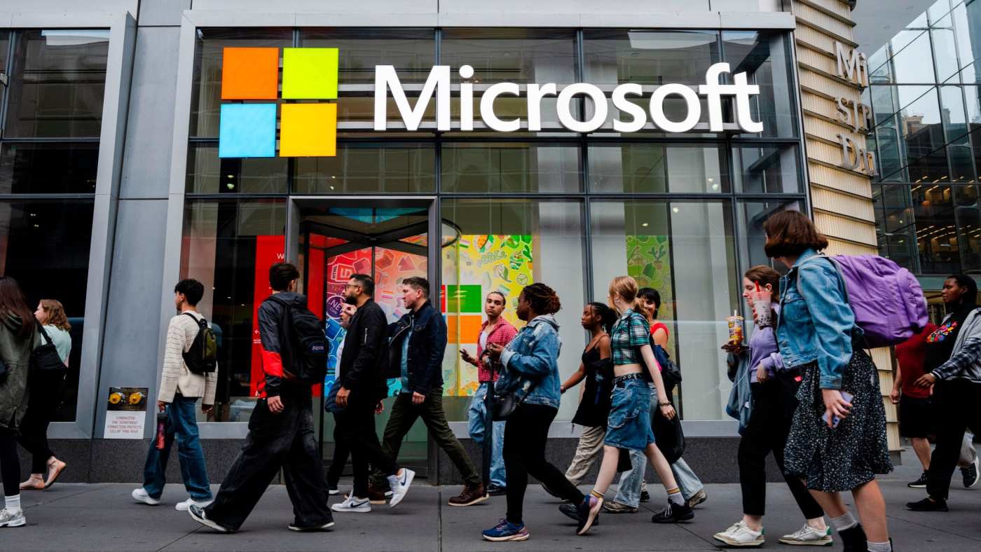Microsoft đang cắt giảm lực lượng lao động ngay cả khi công ty đang bùng nổ. Ảnh:Getty Images