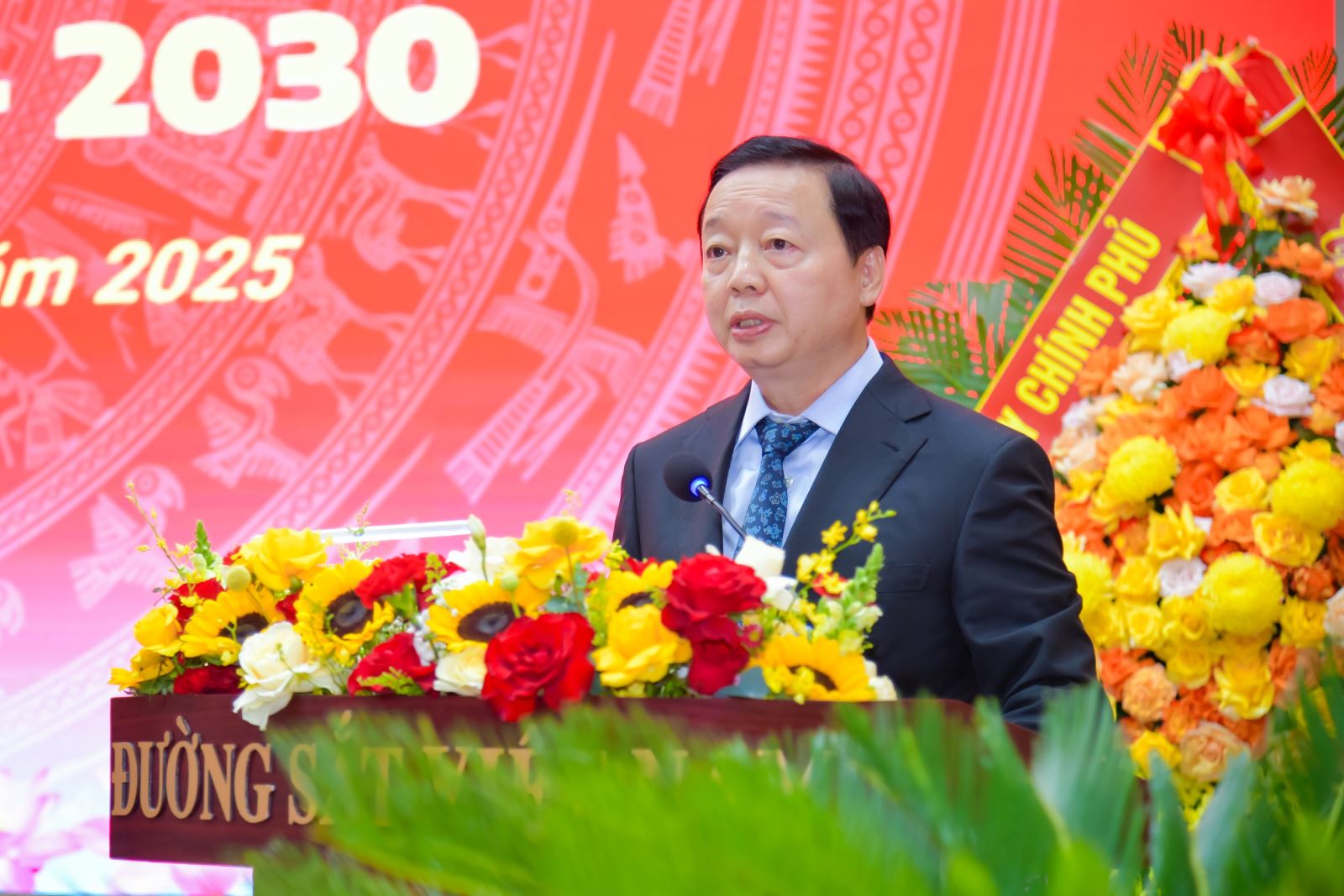 Ph&oacute; Thủ tướng Trần Hồng H&agrave; ph&aacute;t biểu tại Đại hội. Ảnh: Cổng th&ocirc;ng tin Bộ X&acirc;y dựng.