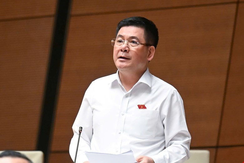 Bộ trưởng Bộ Công thương Nguyễn Hồng Diên.