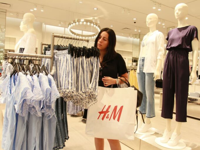 H&M dự kiến mở rộng quy mô hệ thống bán lẻ tại Việt Nam lên hơn 20 cửa hàng trong thời gian tới.