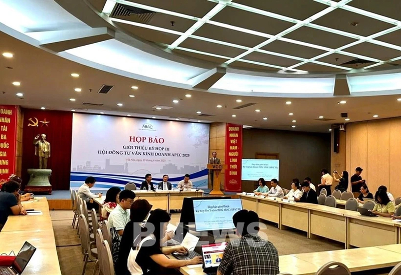 The press briefing held by ABAC Vietnam and the Hai Phong People's Committee in Hanoi on June 19. Photo: VNA
