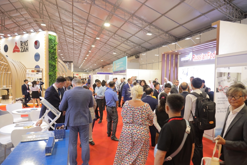 The event brings together over 600 domestic and international enterprises.