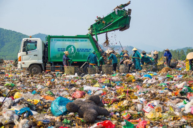 Khanh Son landfill, Da Nang city.