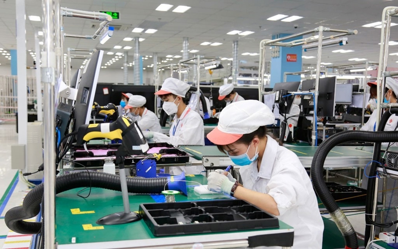 Theo chuyên gia, làm việc trong ngành bán dẫn, đặc biệt là sản xuất thông minh, mang lại thu nhập cao và cơ hội phát triển lớn. Ảnh minh họa