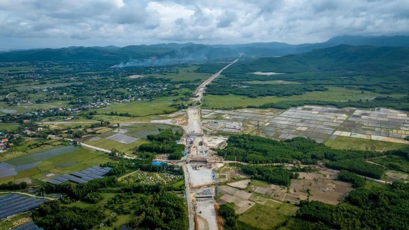 Cao tốc Quảng Ngãi - Hoài Nhơn. Ảnh: Hải Phong.